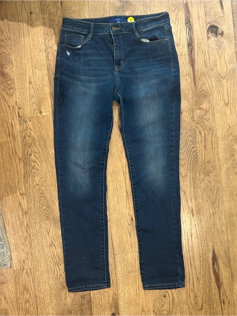 Apt. 9 Women's Straight Leg Jeans in Dark Blue Wash